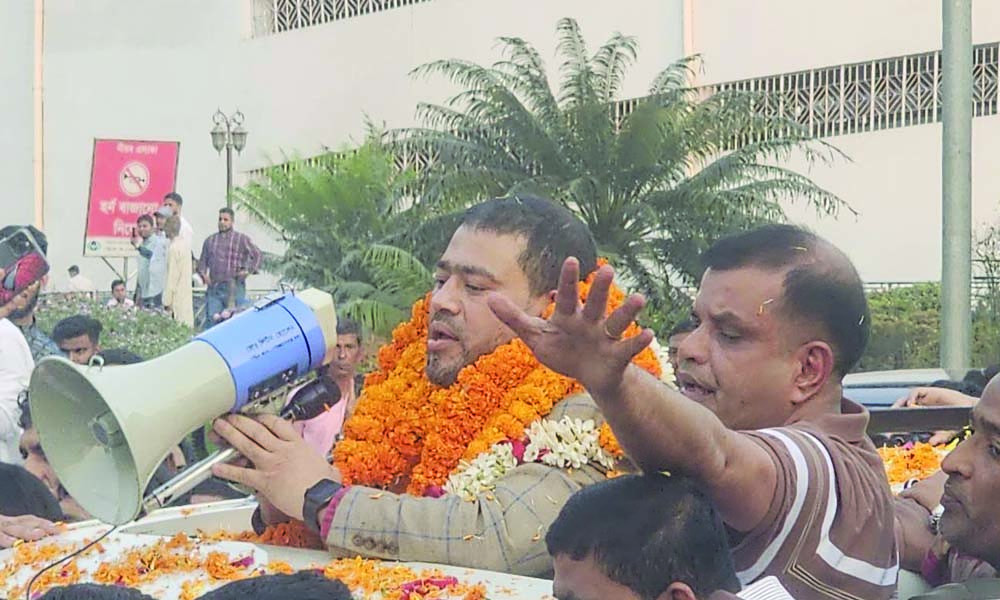 ১০ বছর পর দেশে ফিরলেন বিএনপি নেতা টিপু