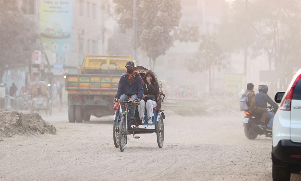 ঢাকার বাতাস আজ ‘খুবই অস্বাস্থ্যকর’, চার এলাকায় ‘ঝুঁকিপূর্ণ’